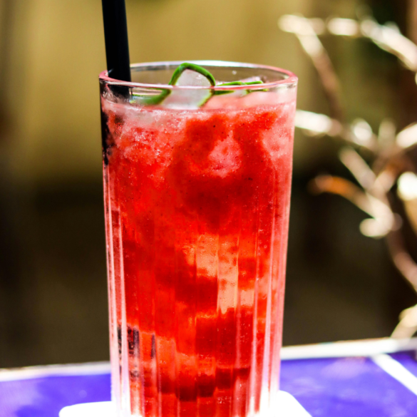 Copycat Monster Strawberry Lemonade Juice Recipe